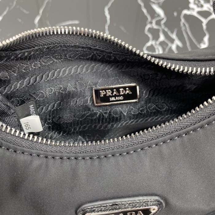 Pra*a re-edition 2005 nylon shoulder bag black