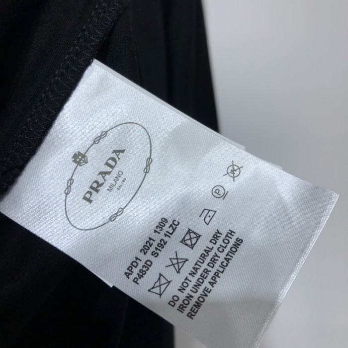 Pra*a cotton t-shirt with nylon pocket black