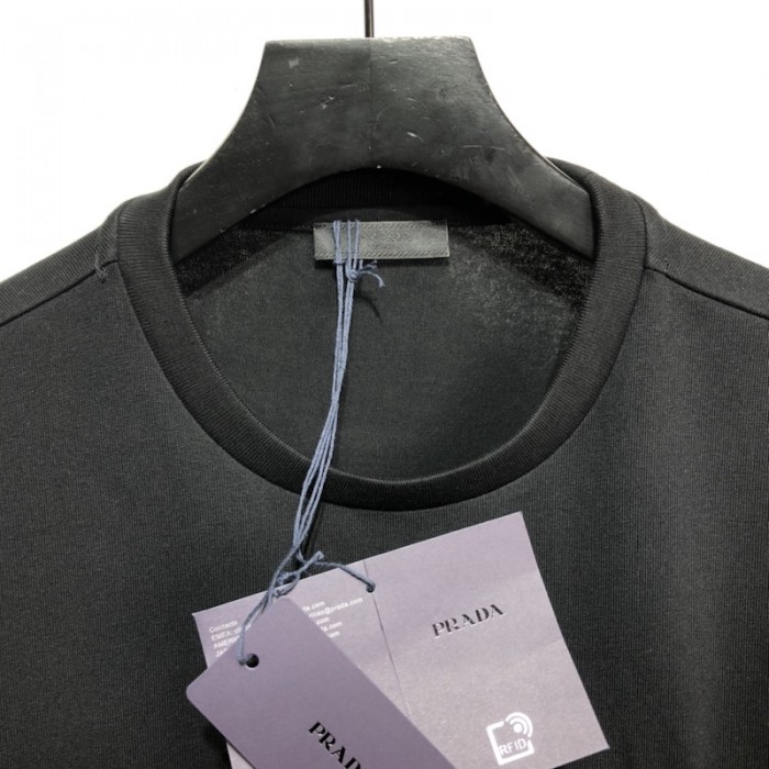 Pra*a triangle-logo jersey t-shirt black