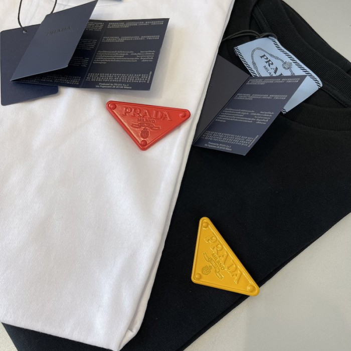 Pra*a triangle-logo jersey t-shirt white