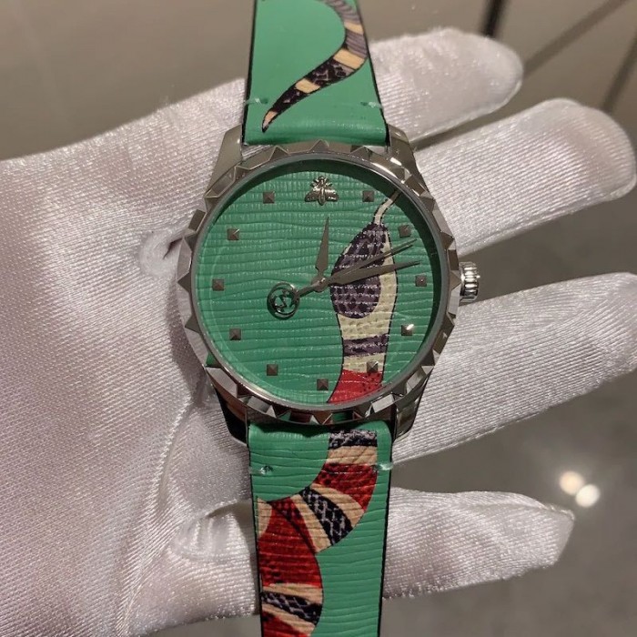 G*u*i green leather g-timeless watch 38mm with snake print