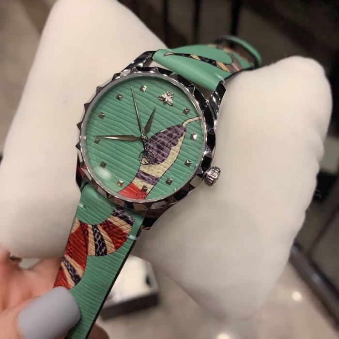 G*u*i green leather g-timeless watch 38mm with snake print