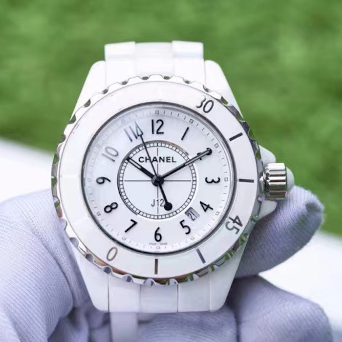 J 12 Watch 33 MM White highly resistant ceramic and steel