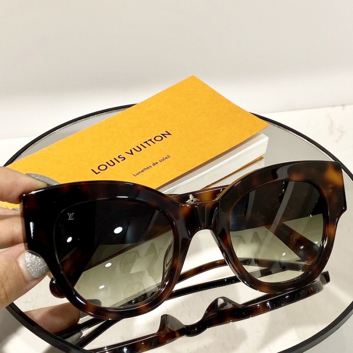 l**is V*t*n napali sunglasses z1460c