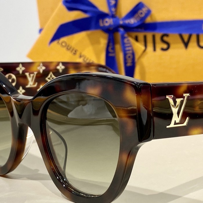l**is V*t*n napali sunglasses z1460c