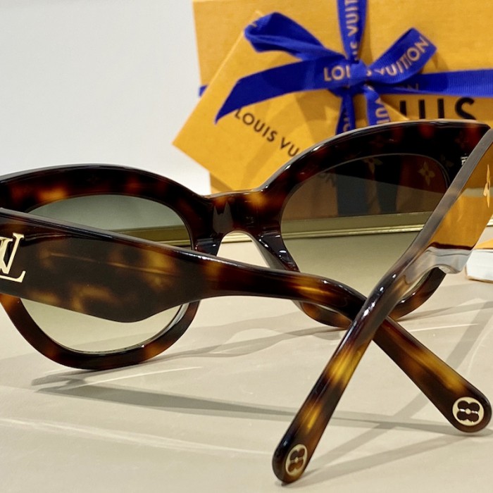 l**is V*t*n napali sunglasses z1460c