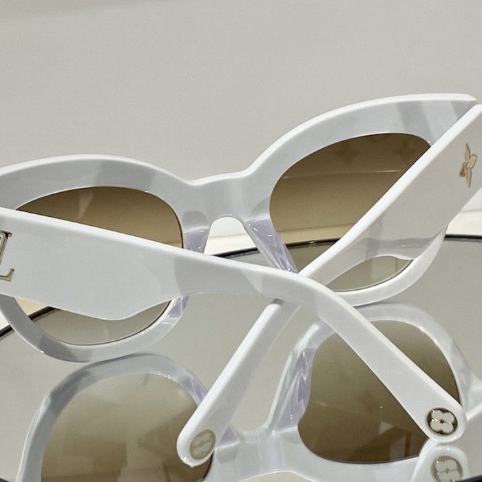 l**is V*t*n napali sunglasses z1460e
