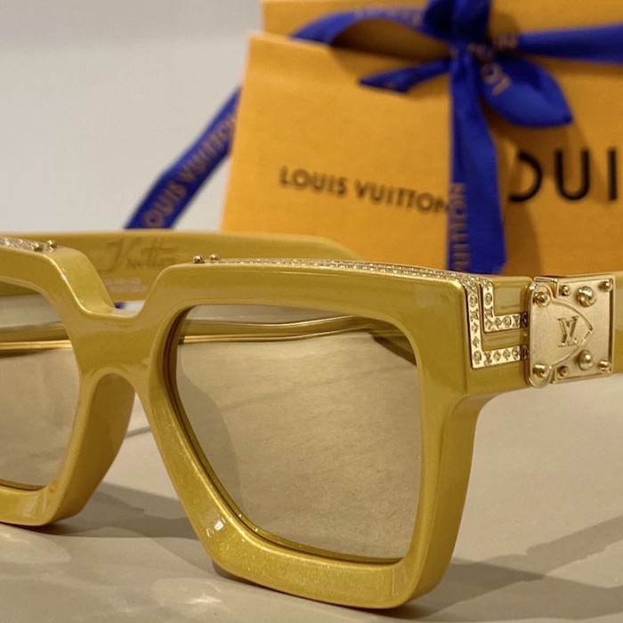 l**is V*t*n 1.1 millionaires sunglasses z1486e