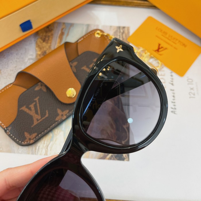 l**is V*t*n my monogram round sunglasses z1526w