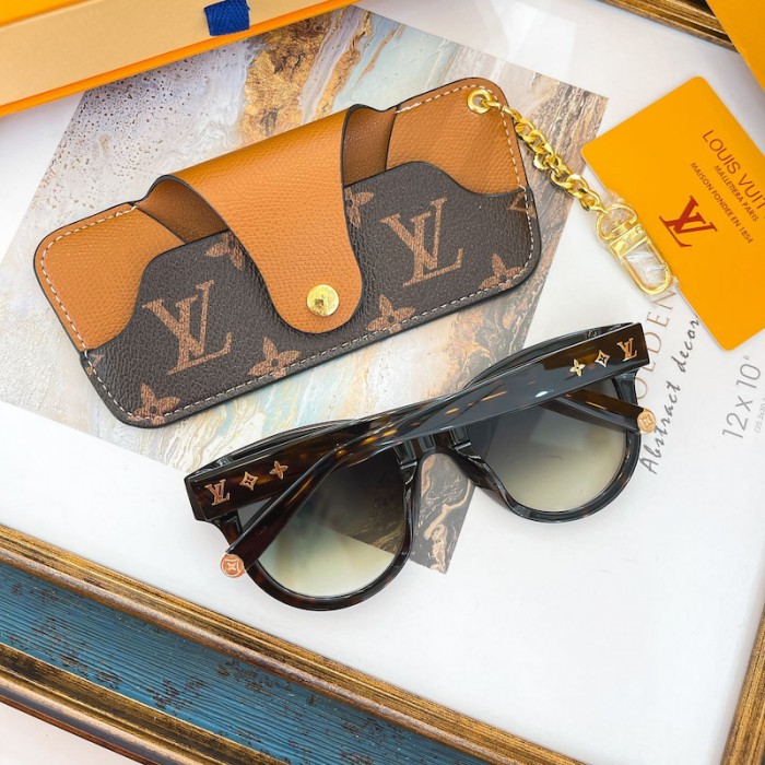 l**is V*t*n my monogram round sunglasses z1527w