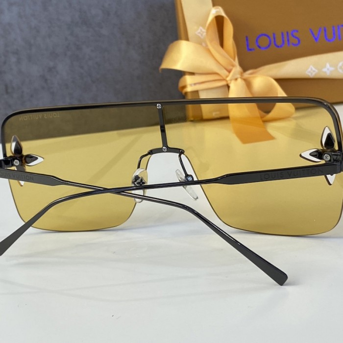 l**is V*t*n star light sunglasses z1645u