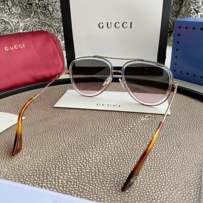 G*u*i aviator metal sunglasses clean