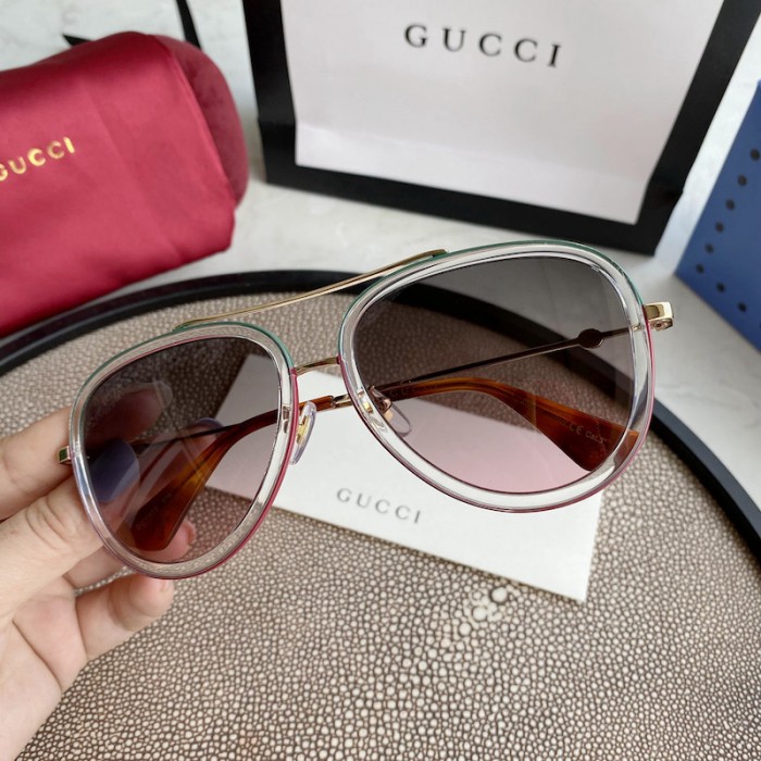 G*u*i aviator metal sunglasses clean