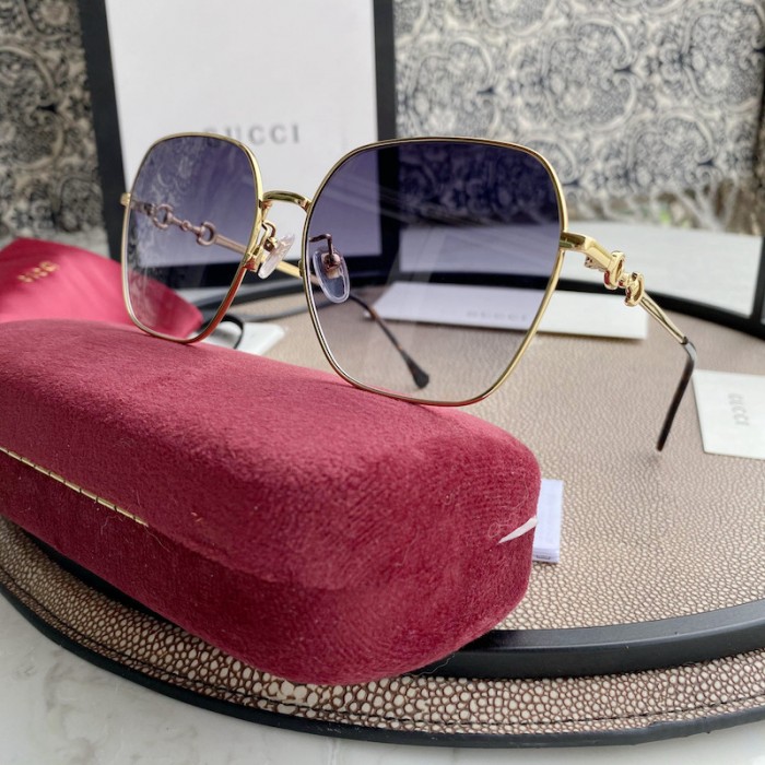 G*u*i square metal horsebit-temple sunglasses