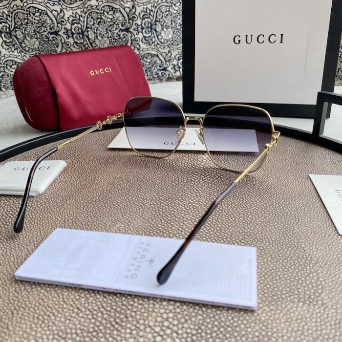 G*u*i square metal horsebit-temple sunglasses