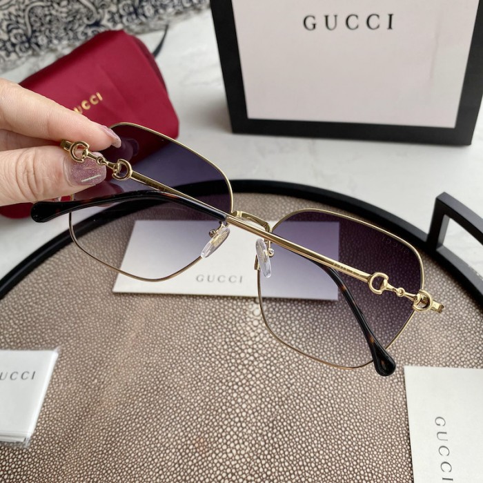 G*u*i square metal horsebit-temple sunglasses