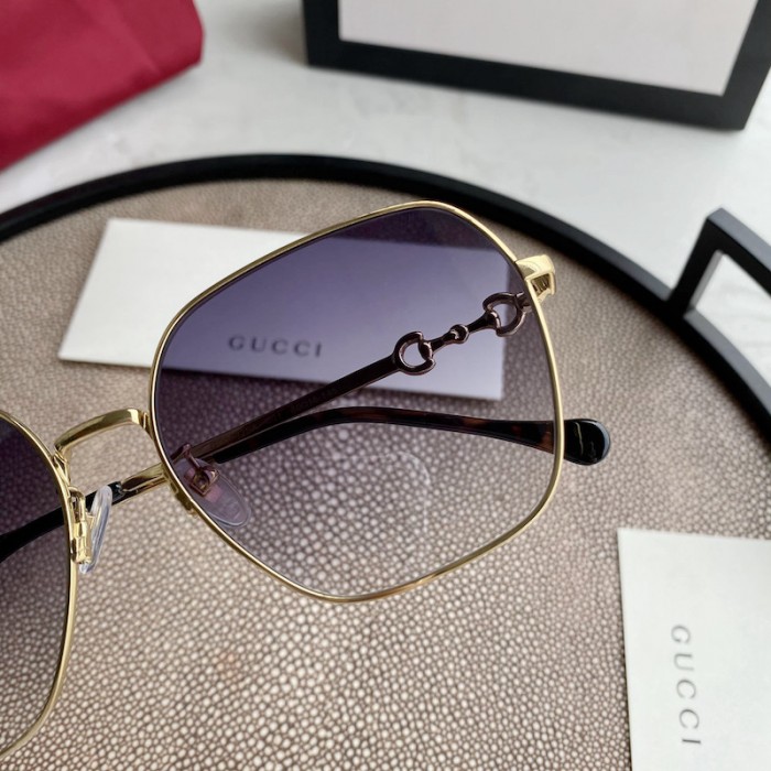 G*u*i square metal horsebit-temple sunglasses