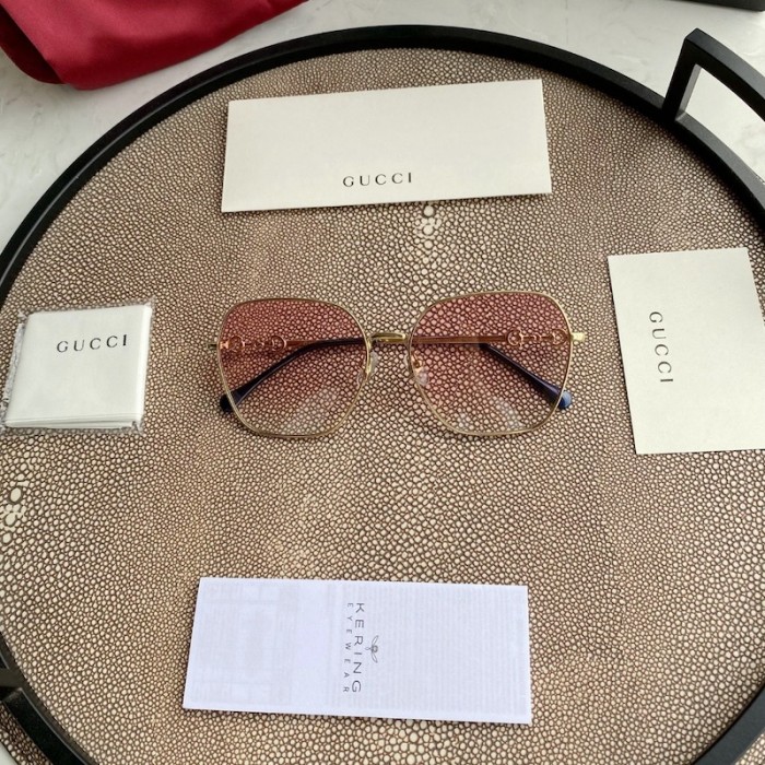 G*u*i square metal horsebit-temple sunglasses pink