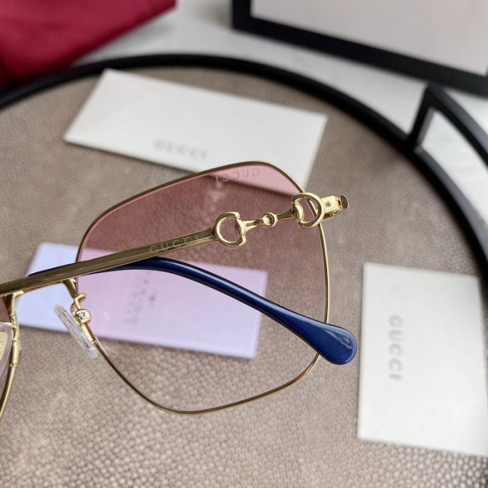 G*u*i square metal horsebit-temple sunglasses pink