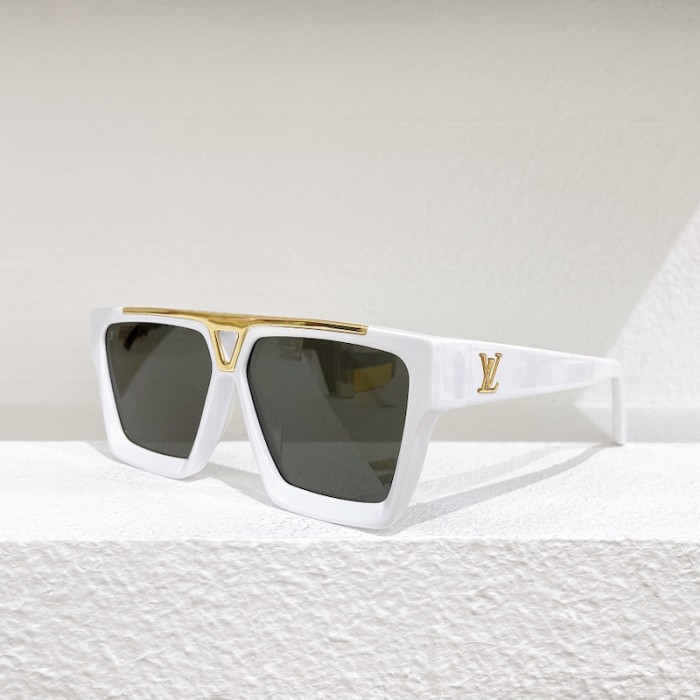 l**is V*t*n 1.1 evidence sunglasses z1503e