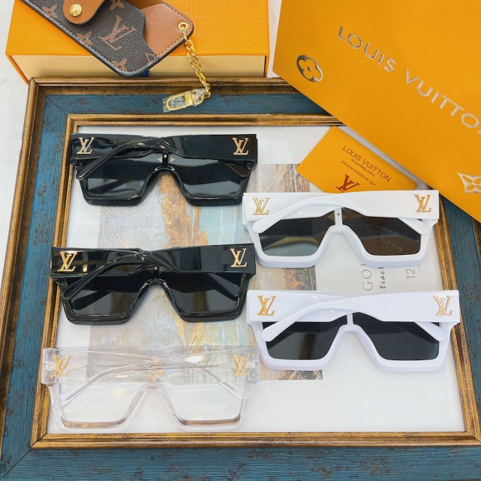 l**is V*t*n cyclone sunglasses​ z1547e white