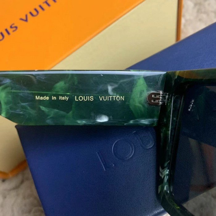 l**is V*t*n cyclone sunglasses z1552e