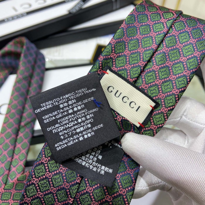 G*u*i gg and rhombus motif silk tie green