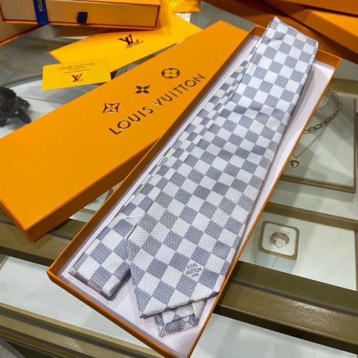 l**is V*t*n damier classique tie m71214
