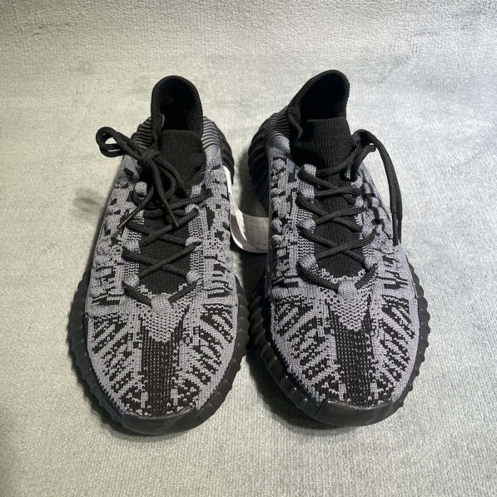 Ad*s yeezy boost 350 v2 cmpct “slate carbon”