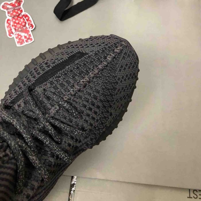 Yeezy Boost 350 V2 Static Black