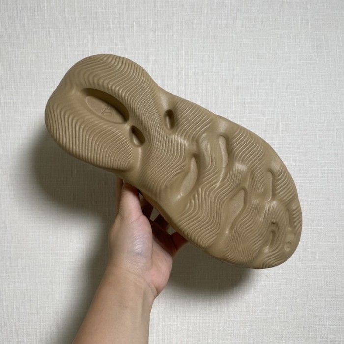 Ad*s yeezy foam earth brown