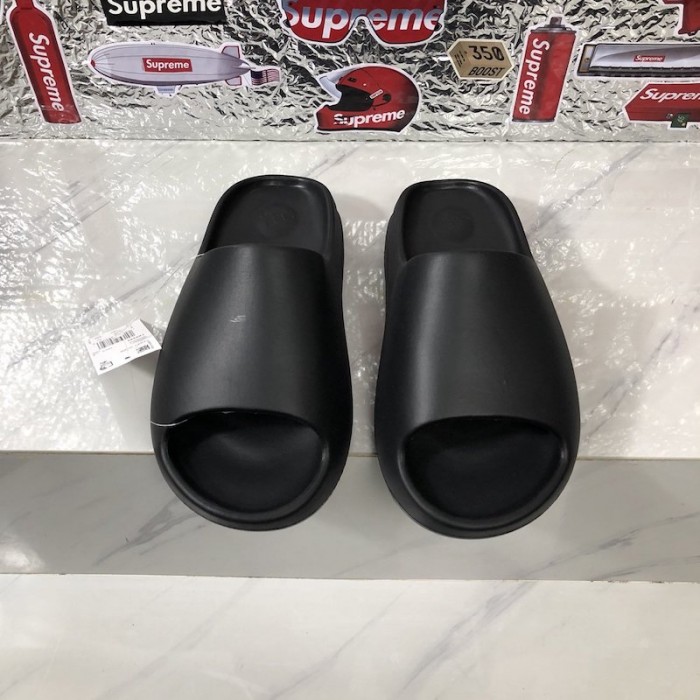 Ad*s yeezy slide sandals black
