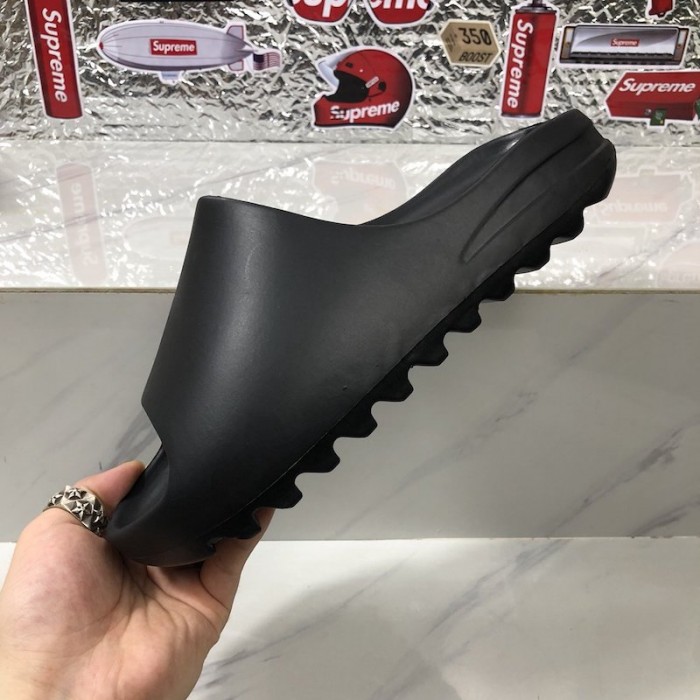Ad*s yeezy slide sandals black