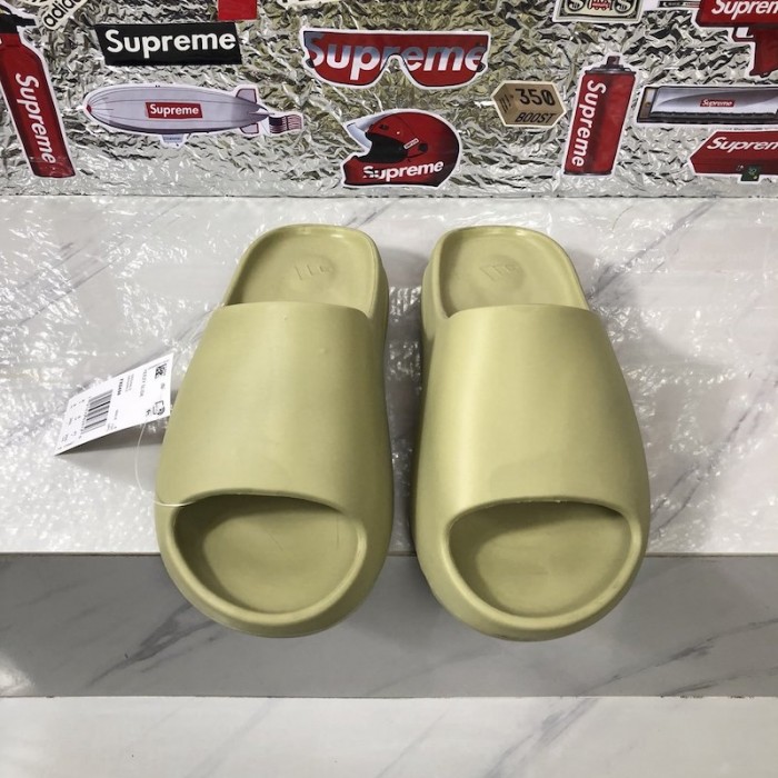 Ad*s yeezy slide sandals resin