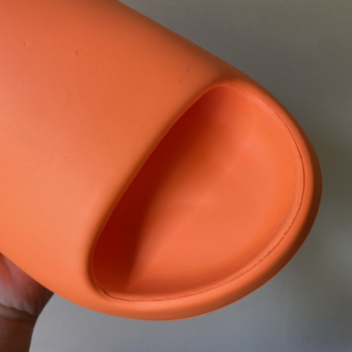 Ad*s yeezy slide enflame orange