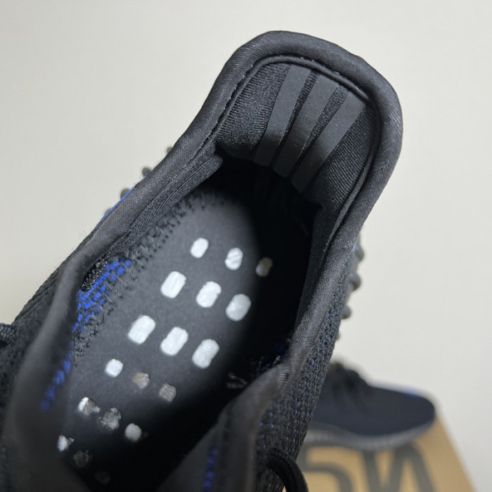 Ad*s yeezy boost 350 v2 dazzling blue