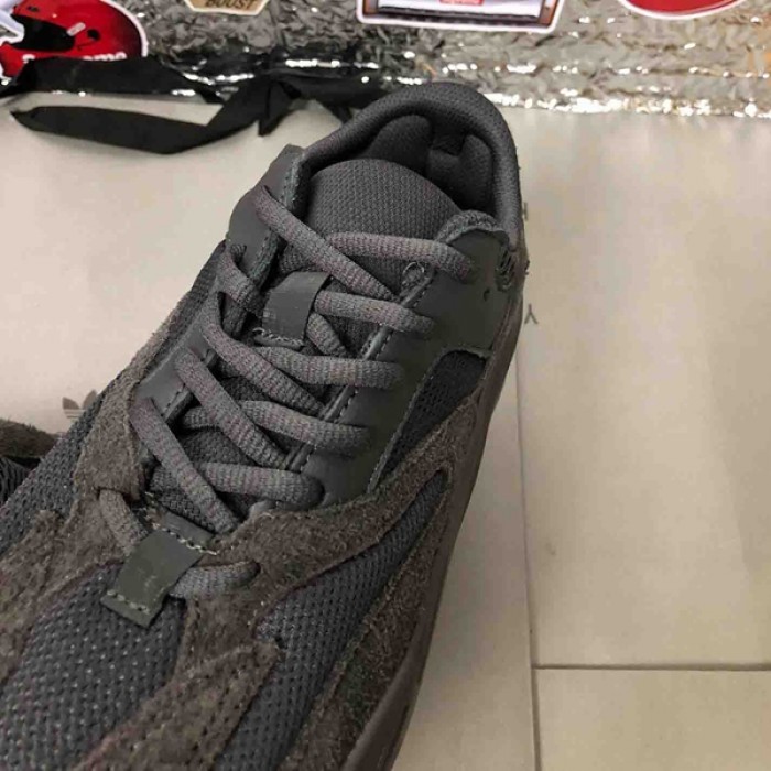 Yeezy Boost 700 Black