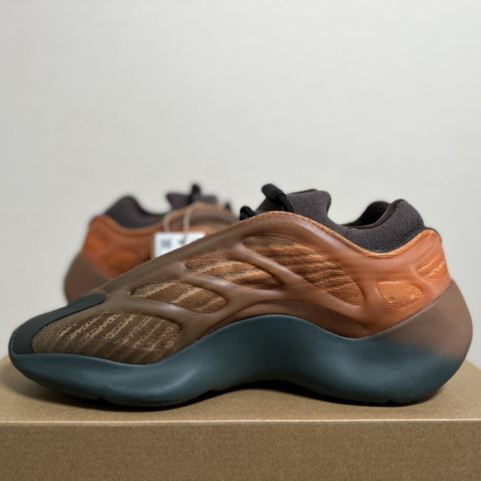 Ad*s yeezy 700 v3 copper fade