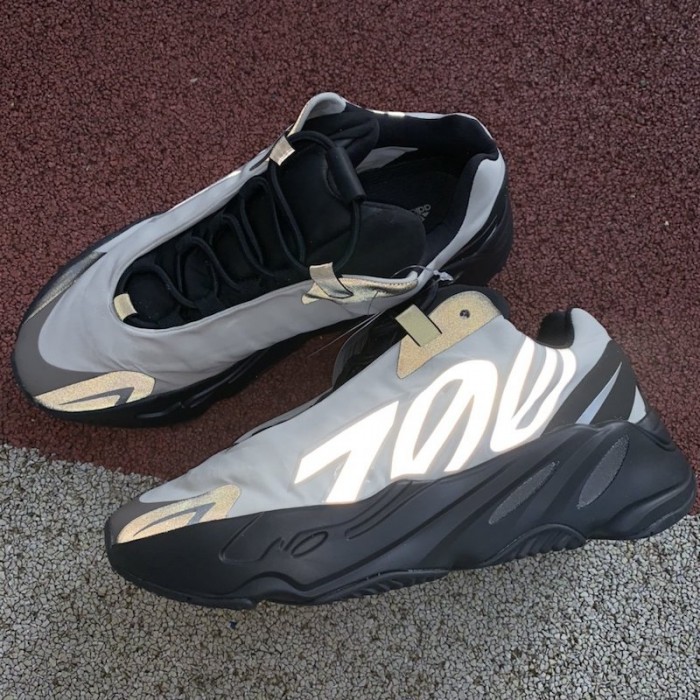 Yeezy Boost 700 MNVN Bone